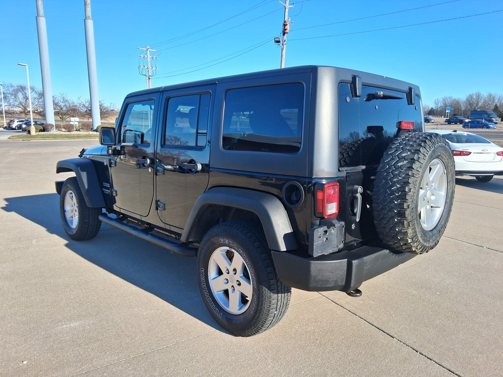 2012 Jeep Wrangler Unlimited Image 3