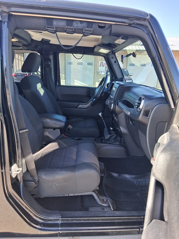 2012 Jeep Wrangler Unlimited Image 18