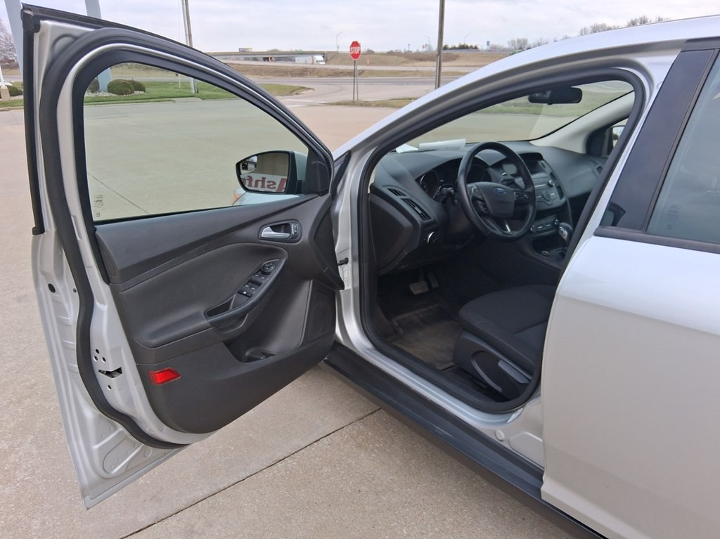 2018 Ford Focus Image 9