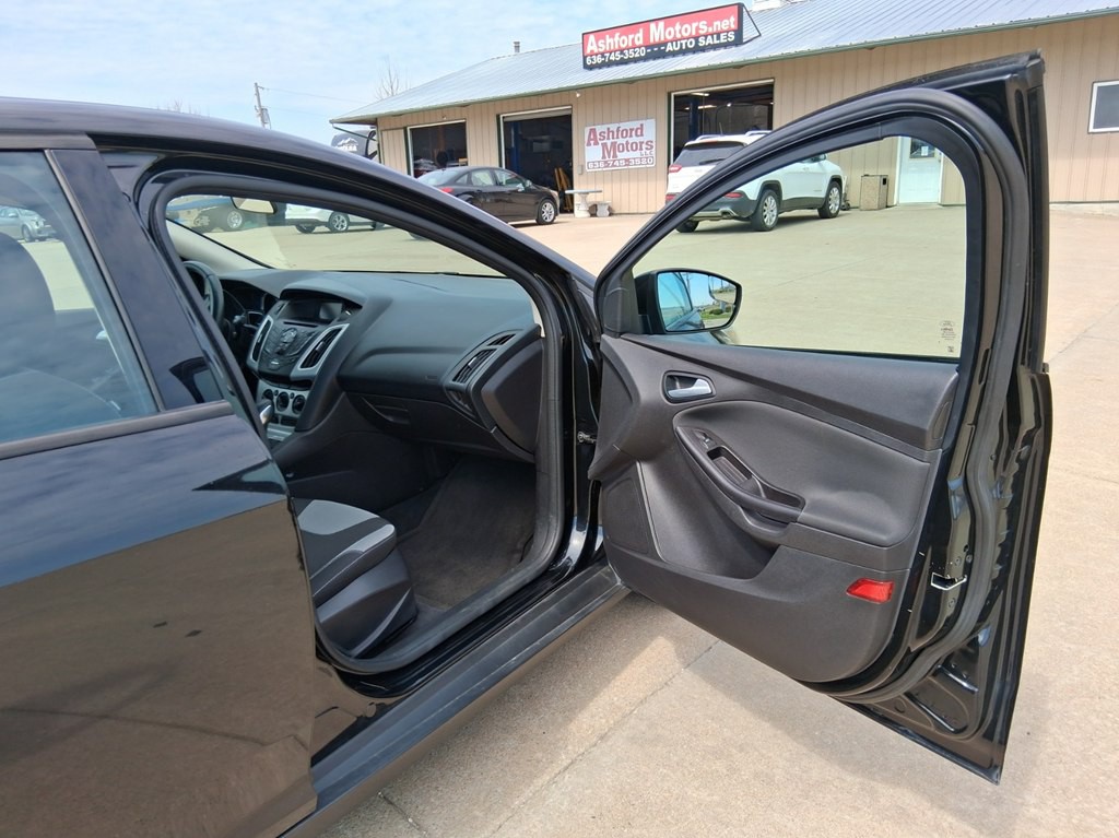 2014 Ford Focus Image 16