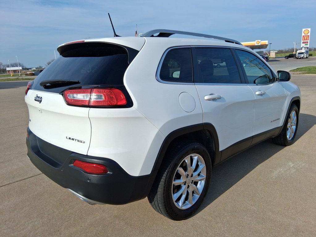 2017 Jeep Cherokee Image 6