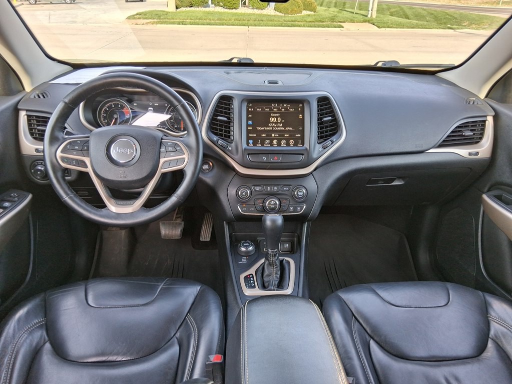 2017 Jeep Cherokee Image 19