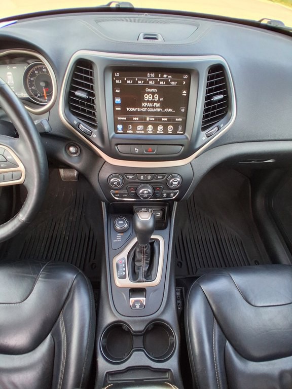 2017 Jeep Cherokee Image 21