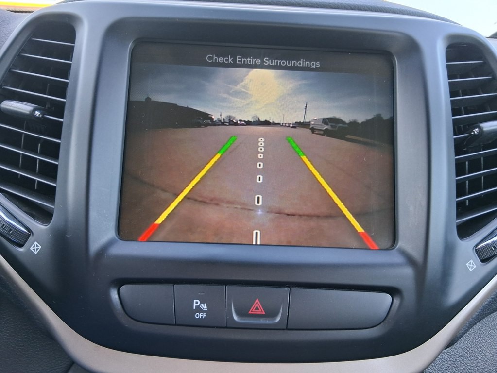 2017 Jeep Cherokee Image 23