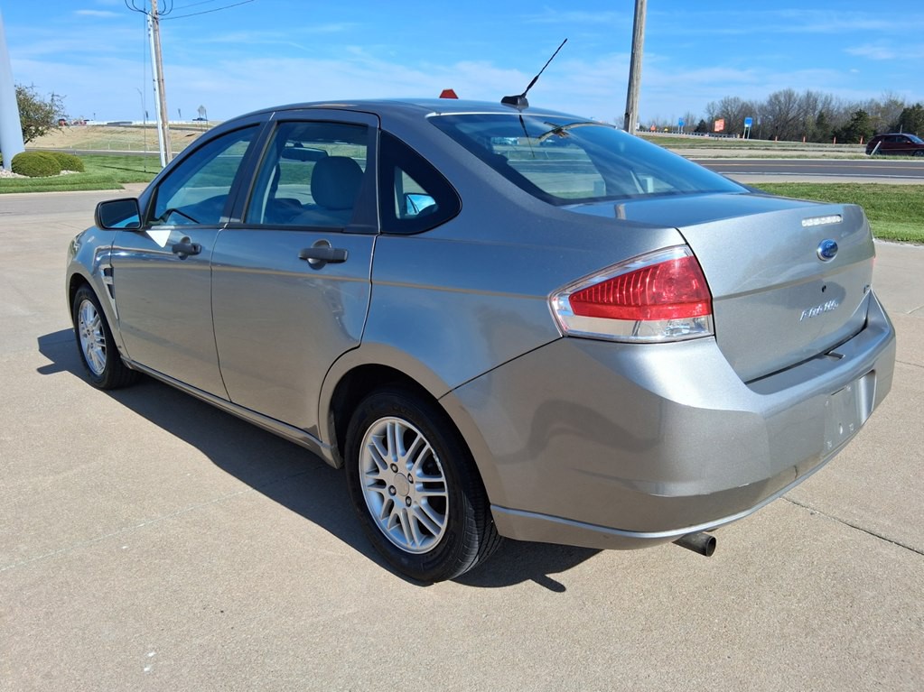 2008 Ford Focus Image 4