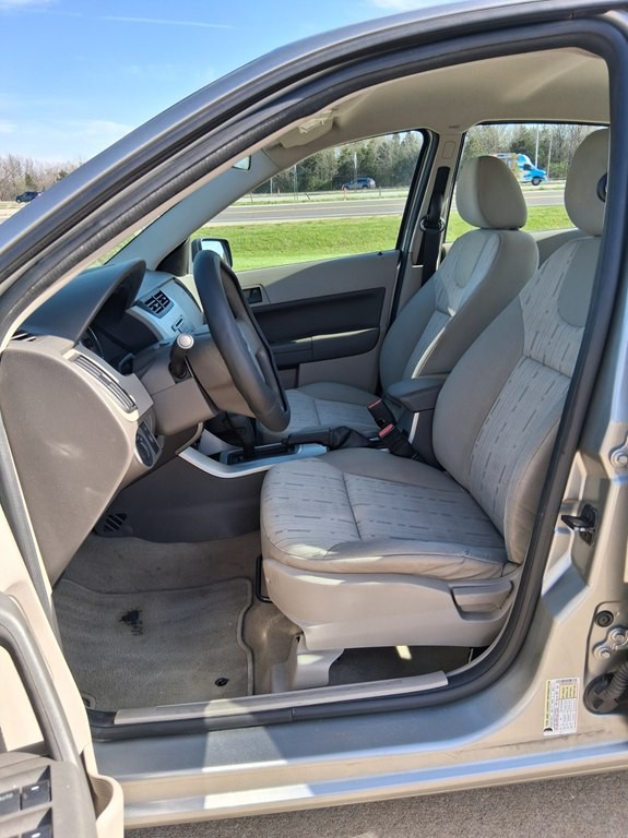 2008 Ford Focus Image 13