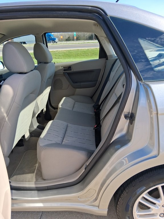 2008 Ford Focus Image 15