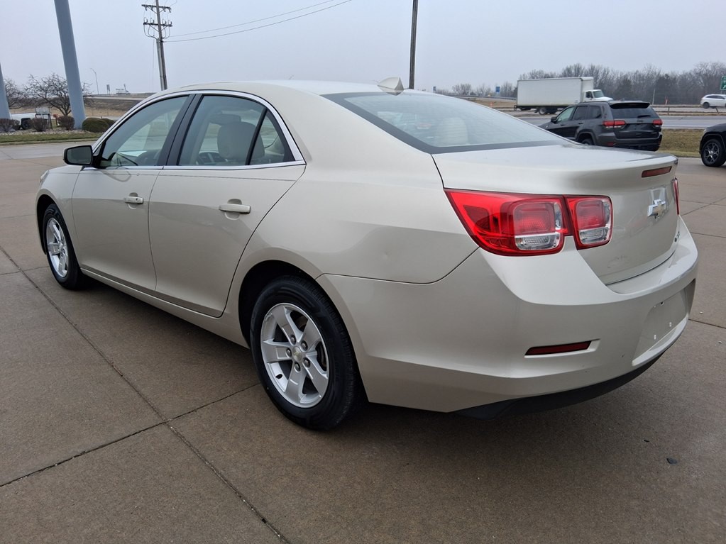 2013 Chevrolet Malibu Image 3
