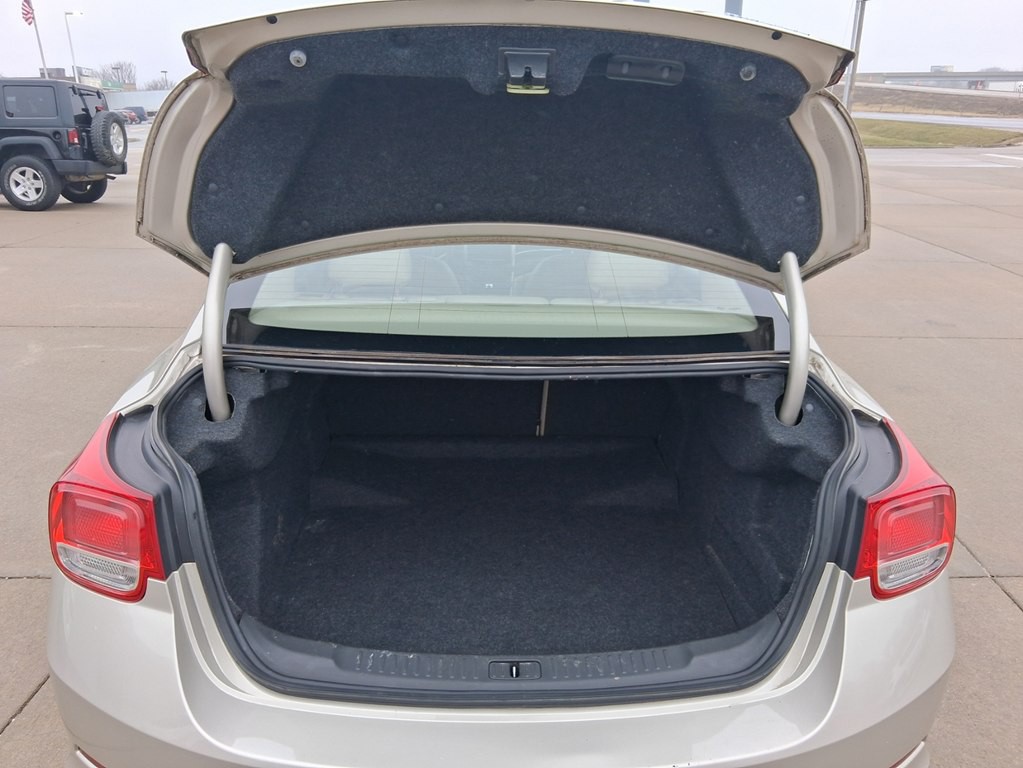 2013 Chevrolet Malibu Image 5