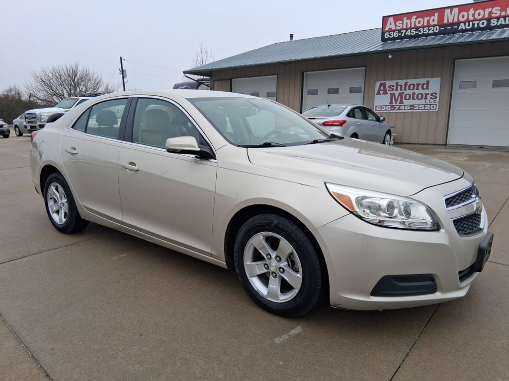 2013 Chevrolet Malibu Image 8