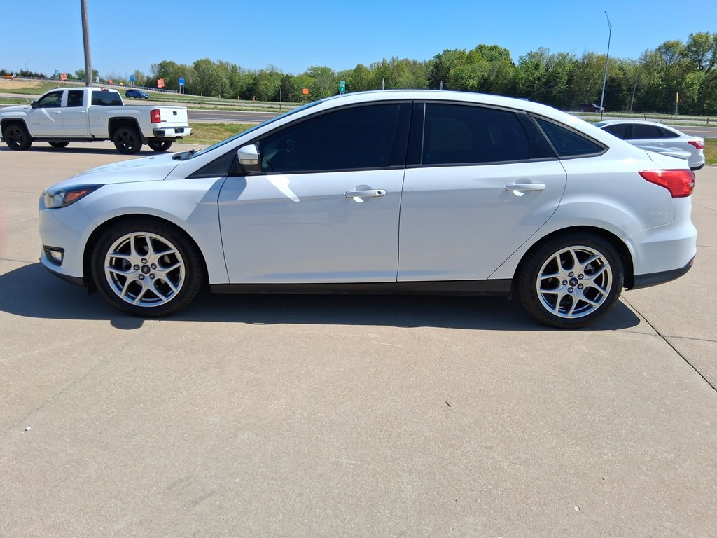 2015 Ford Focus Image 2