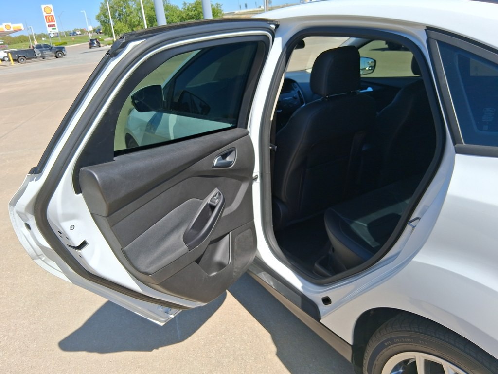 2015 Ford Focus Image 13