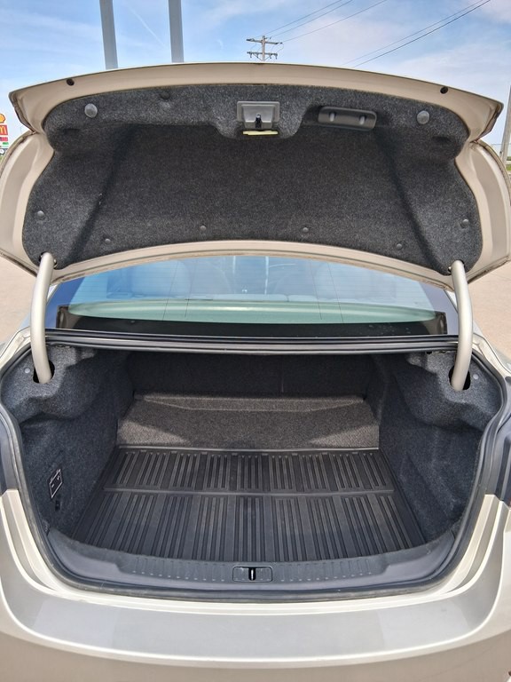 2015 Chevrolet Malibu Image 11