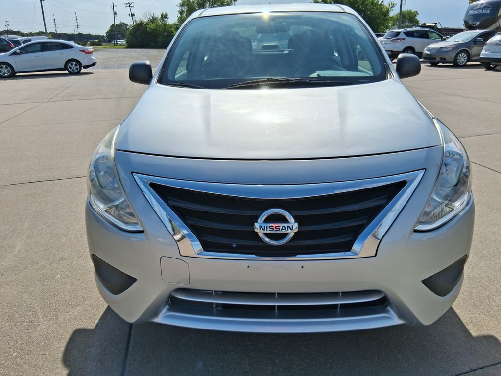 2015 Nissan Versa Image 8