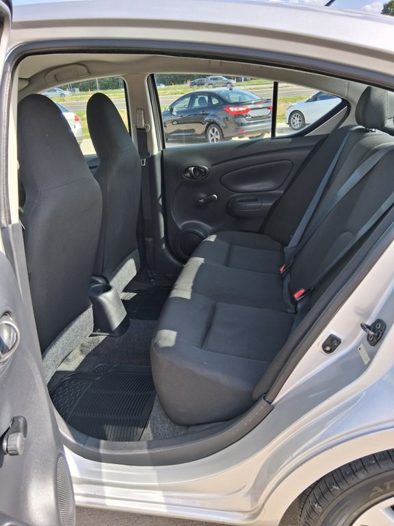 2015 Nissan Versa Image 12