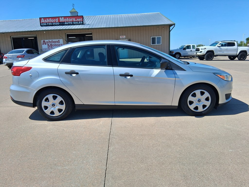 2016 Ford Focus Image 6