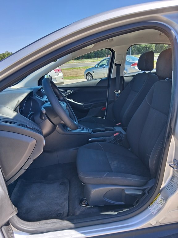 2016 Ford Focus Image 13
