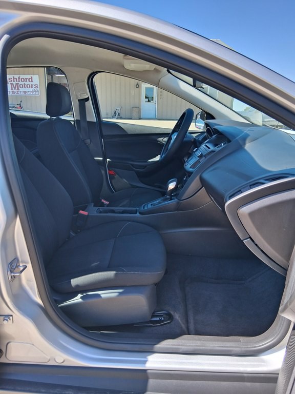 2016 Ford Focus Image 19