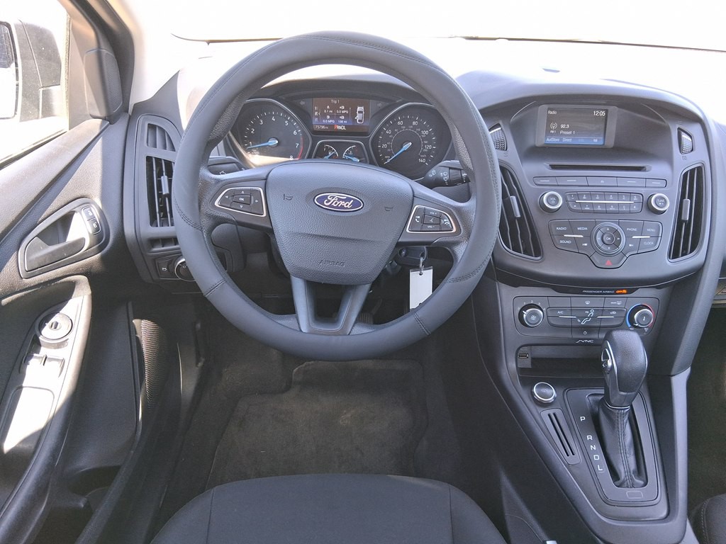 2016 Ford Focus Image 21