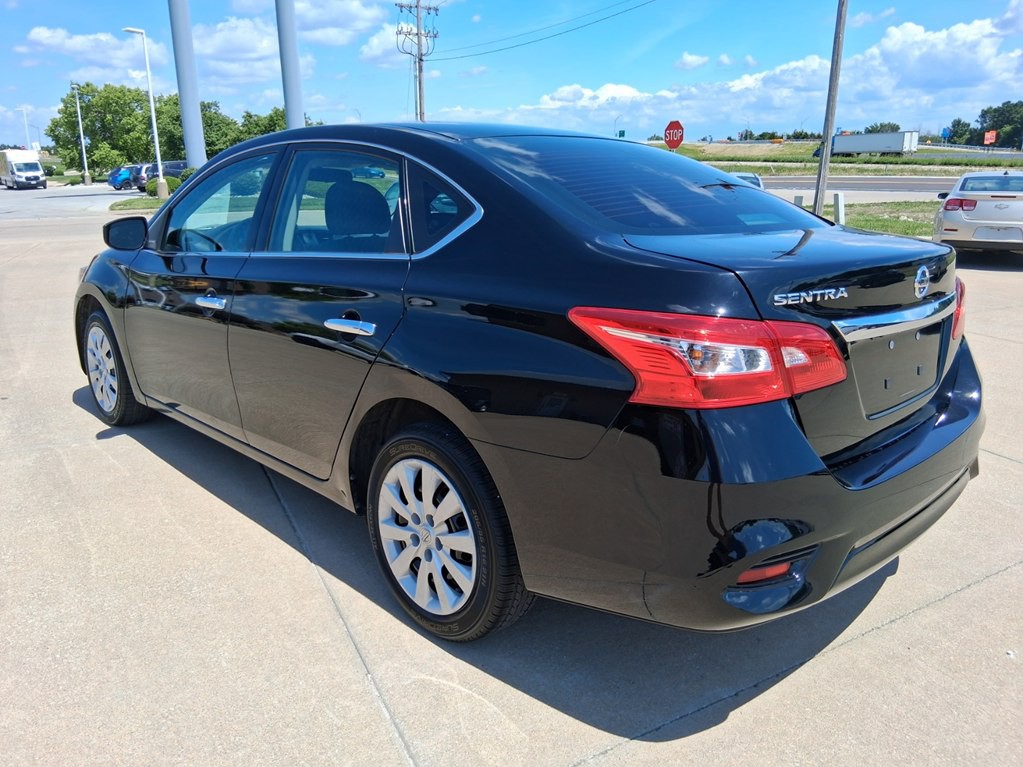 2019 Nissan Sentra Image 3