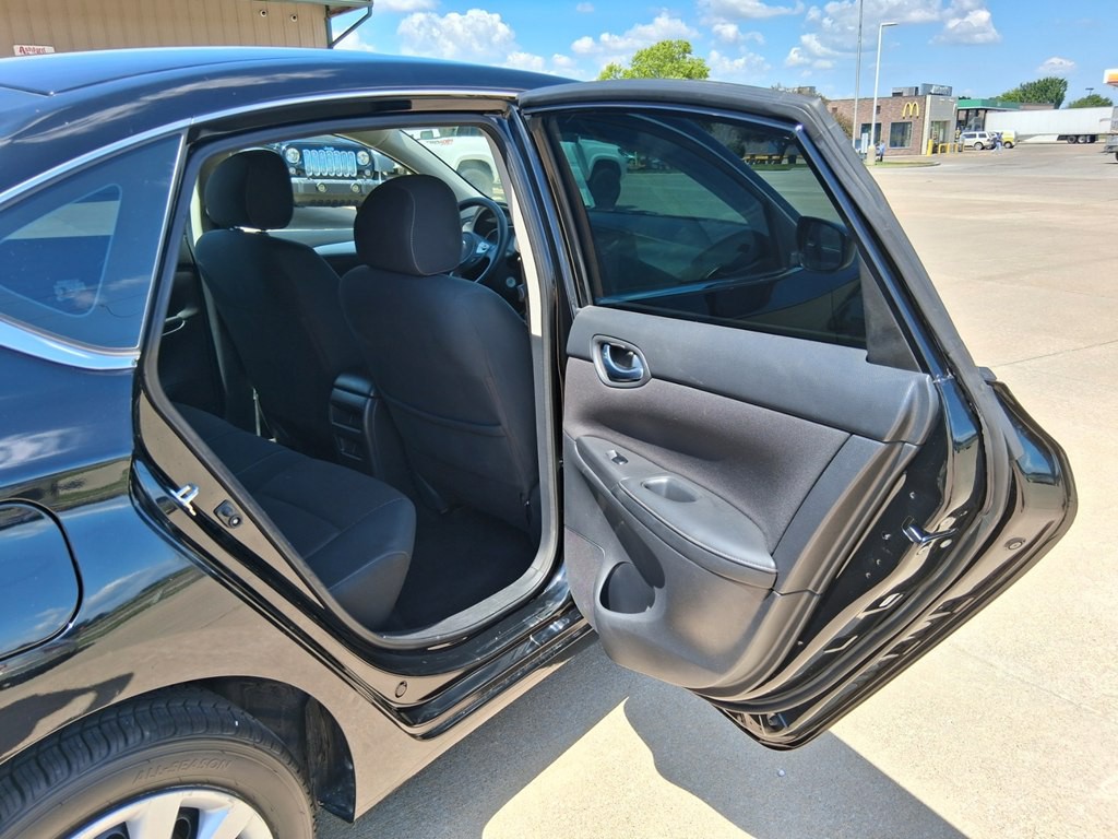 2019 Nissan Sentra Image 15