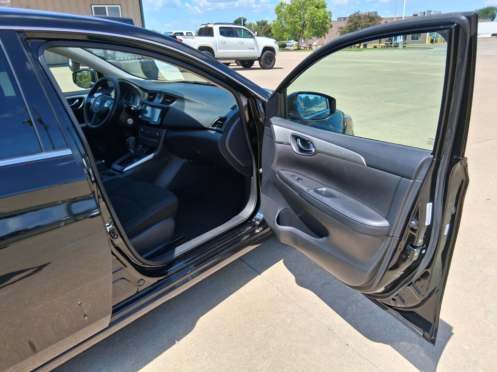2019 Nissan Sentra Image 17
