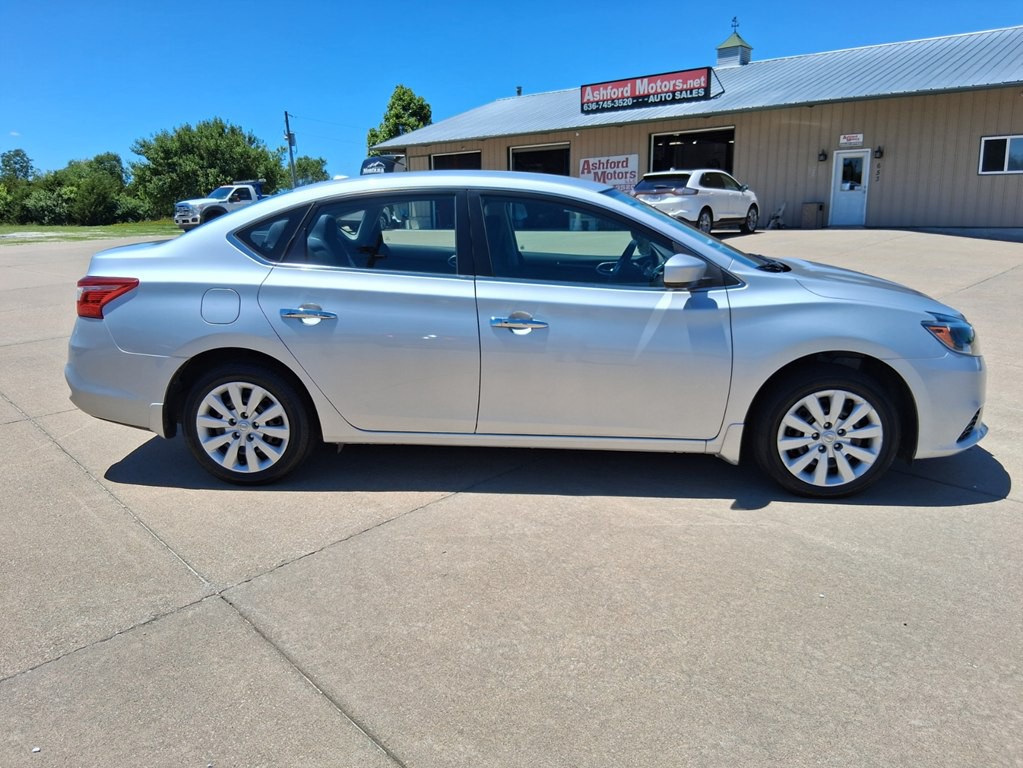 2017 Nissan Sentra Image 6