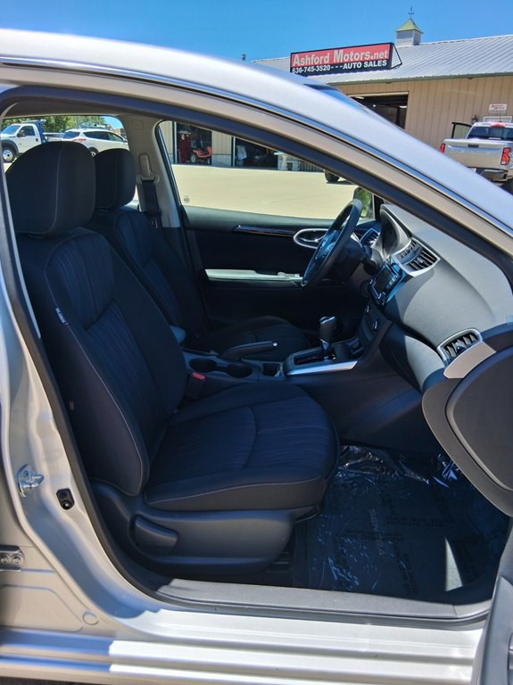 2017 Nissan Sentra Image 17
