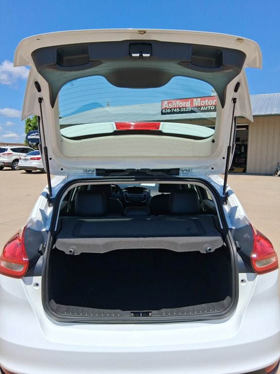 2015 Ford Focus Image 9