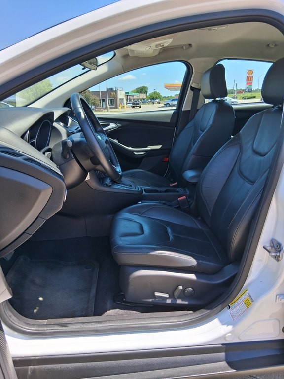 2015 Ford Focus Image 11