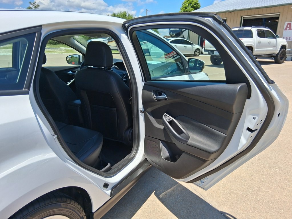 2015 Ford Focus Image 14