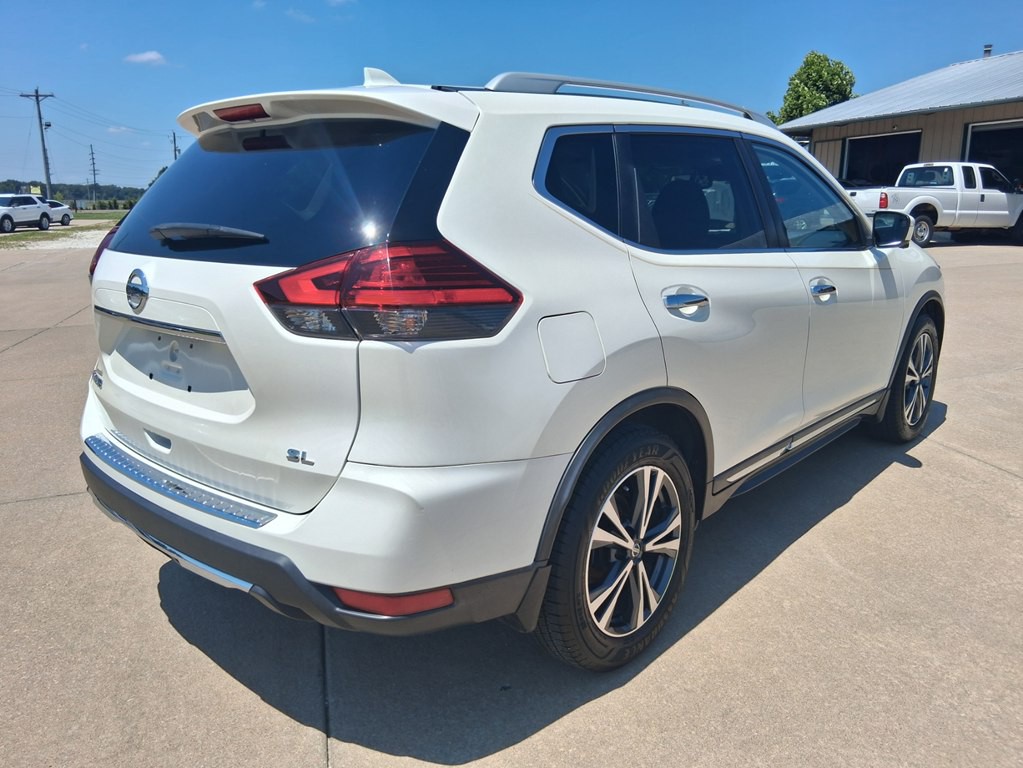 2017 Nissan Rogue Image 5