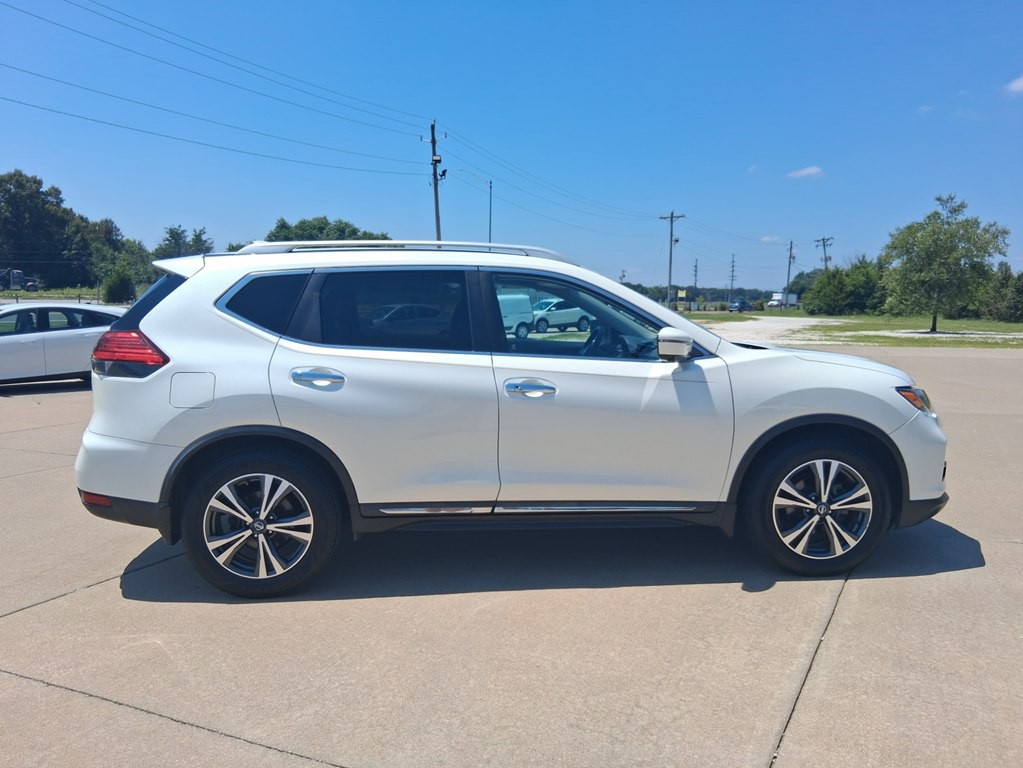 2017 Nissan Rogue Image 6