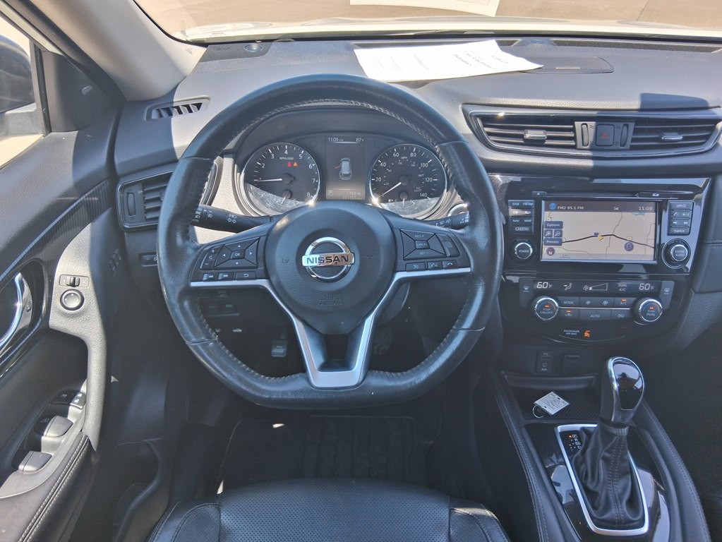 2017 Nissan Rogue Image 13