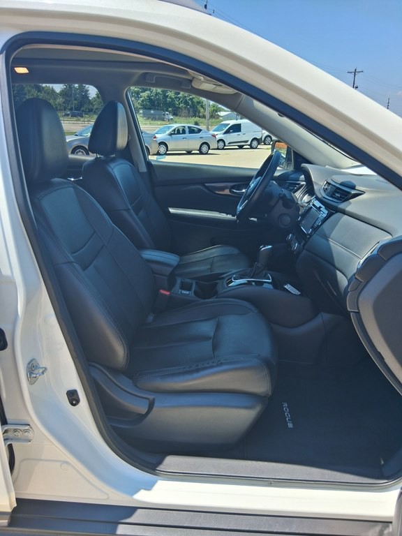 2017 Nissan Rogue Image 22