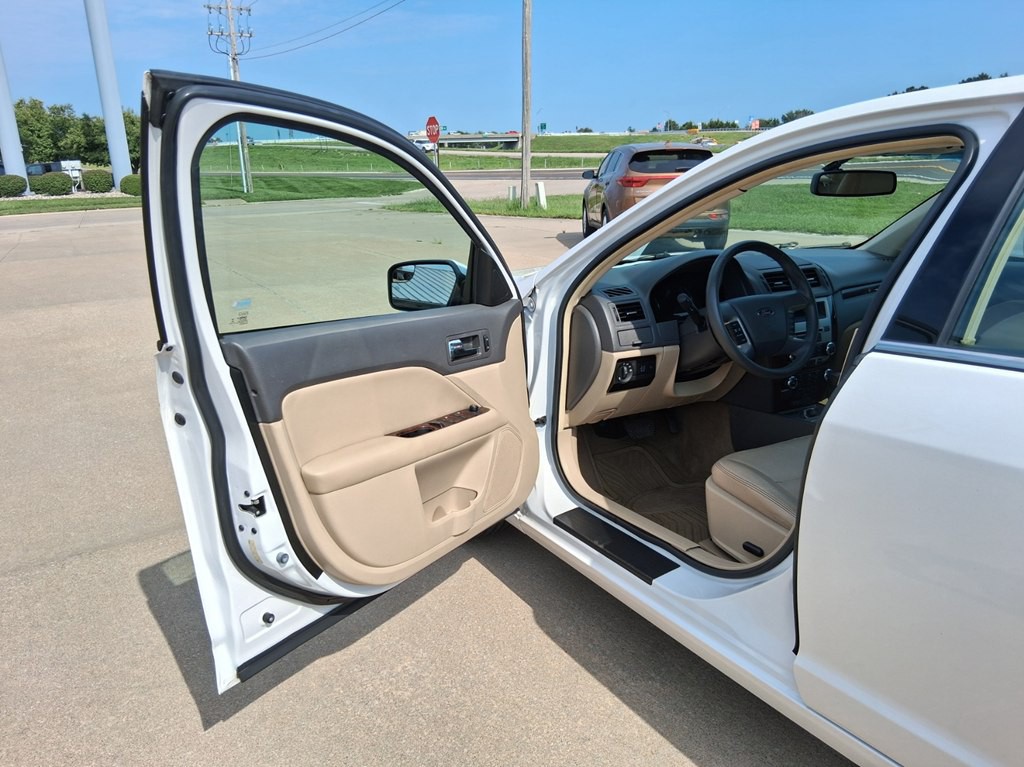 2012 Ford Fusion Image 9
