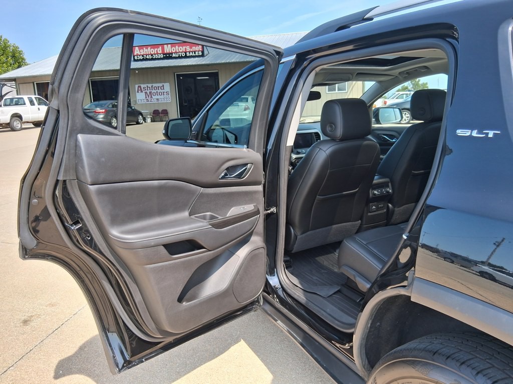 2021 GMC Acadia Image 12