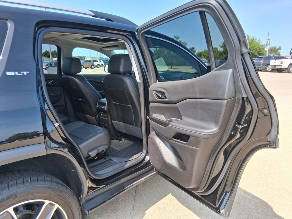 2021 GMC Acadia Image 15