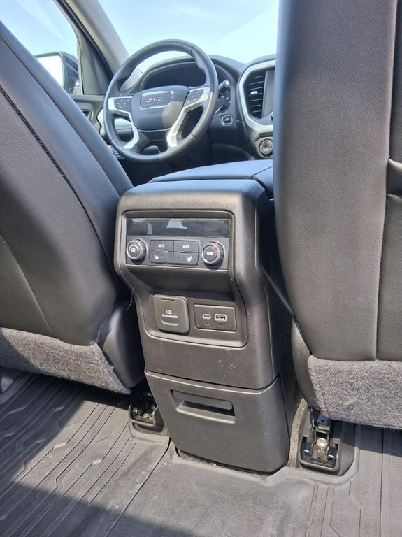 2021 GMC Acadia Image 17