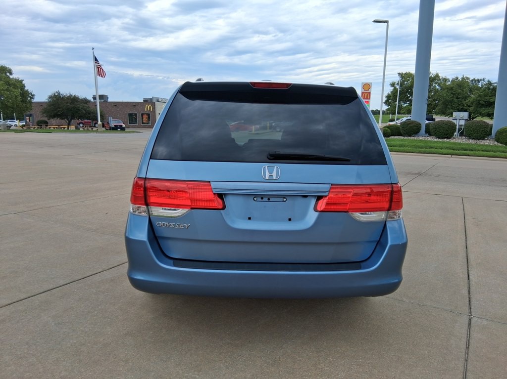 2010 Honda Odyssey Image 4