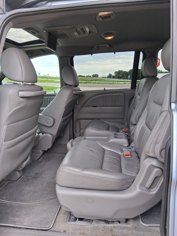 2010 Honda Odyssey Image 14
