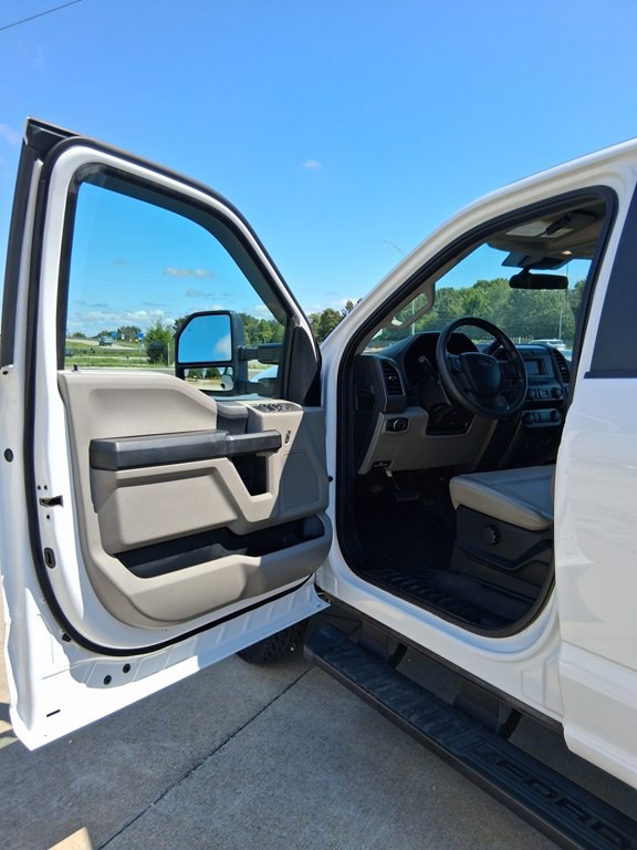 2021 Ford F-250 Image 11