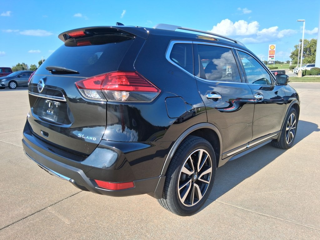 2017 Nissan Rogue Image 5