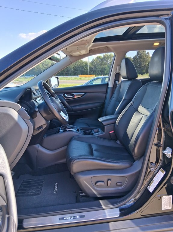 2017 Nissan Rogue Image 11