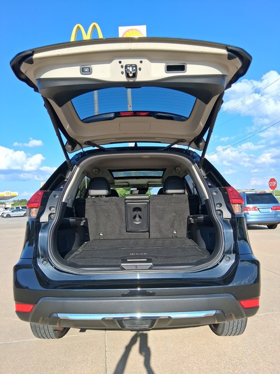 2017 Nissan Rogue Image 15