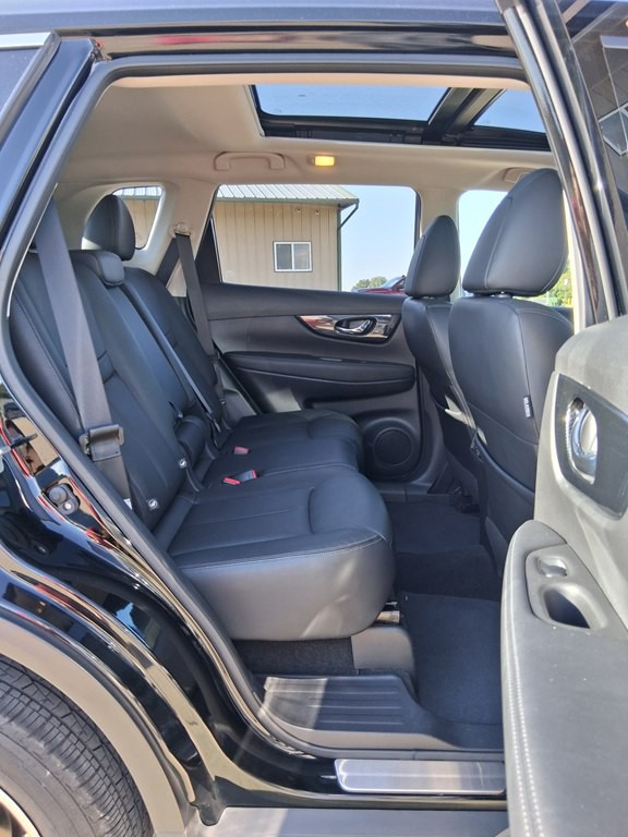 2017 Nissan Rogue Image 17
