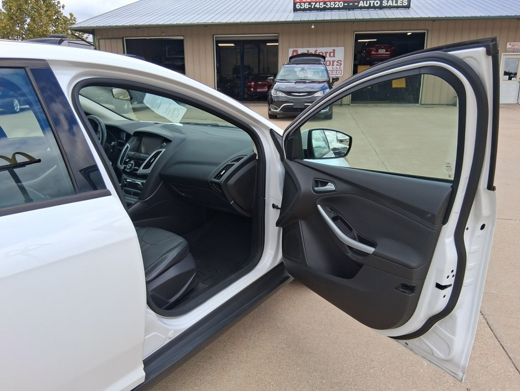 2013 Ford Focus Image 16