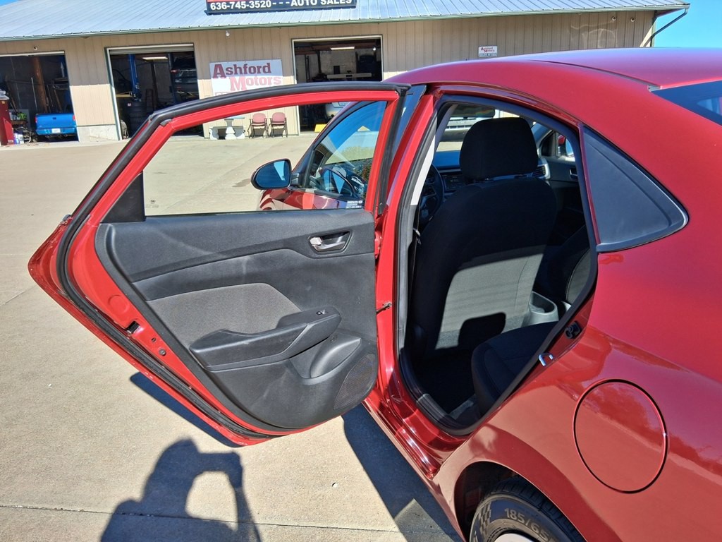 2019 Hyundai Accent Image 13