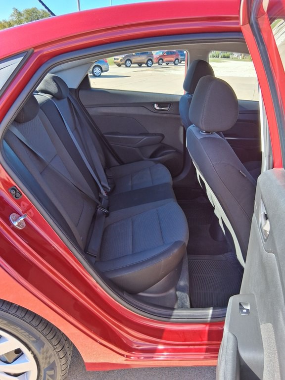 2019 Hyundai Accent Image 15