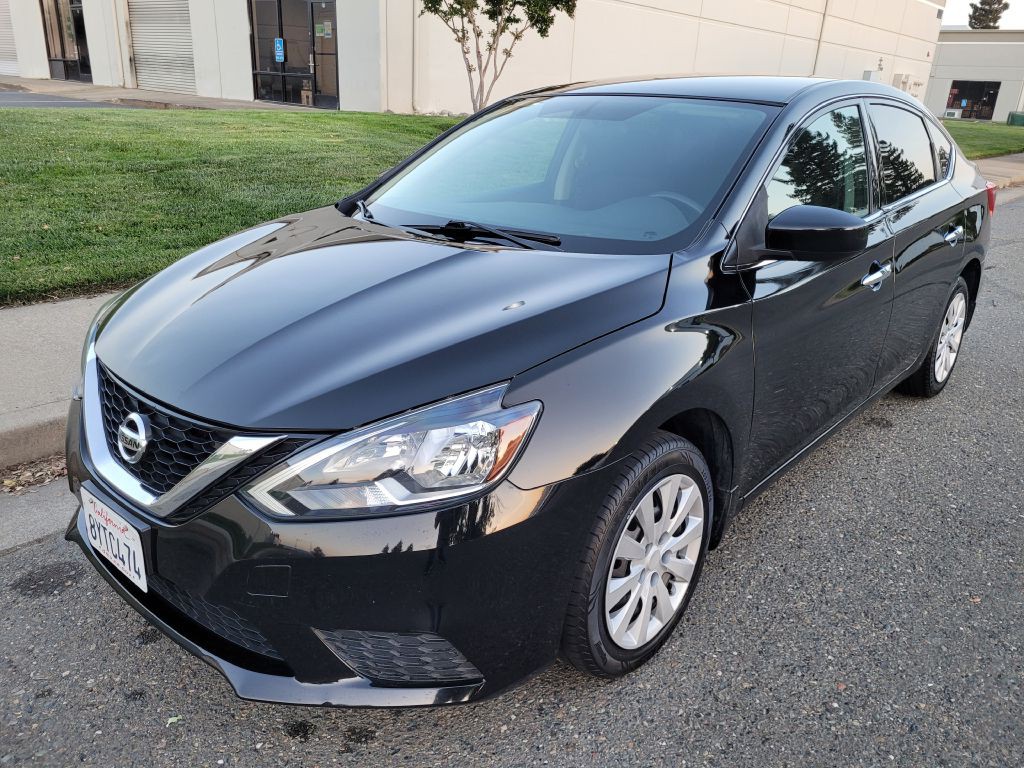 2019 Nissan Sentra Image 1